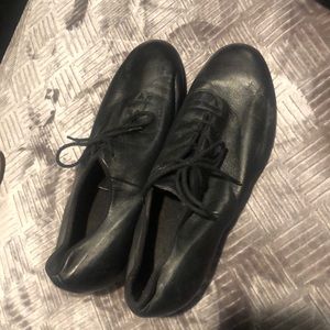 Tap shoes